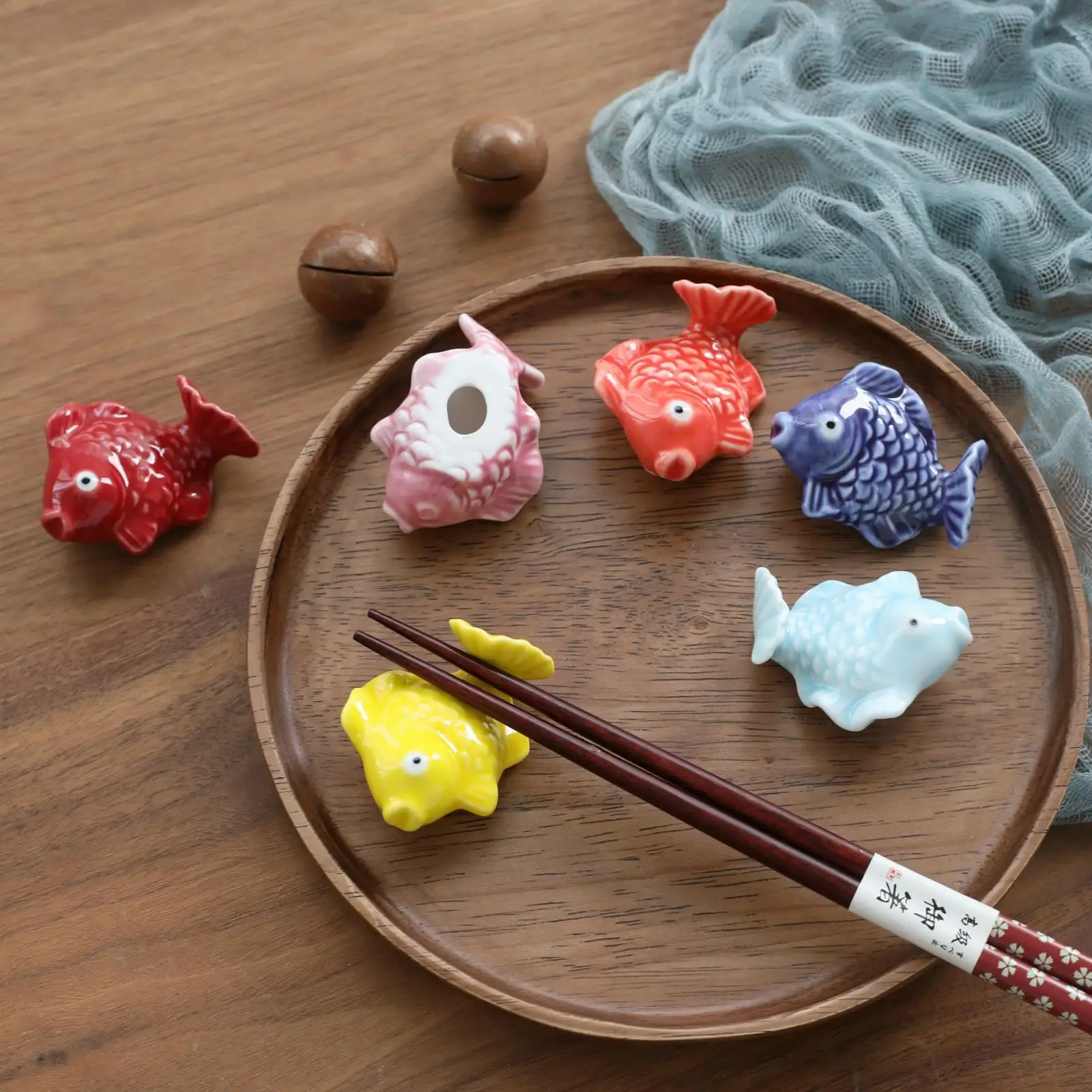 Restaurant Hotel Creative Ceramic Fish Shaped Dinnerware Stand Chopsticks Holder Tableware Rack Chopstick Rest Decor Crafts ceramic chopsticks holder