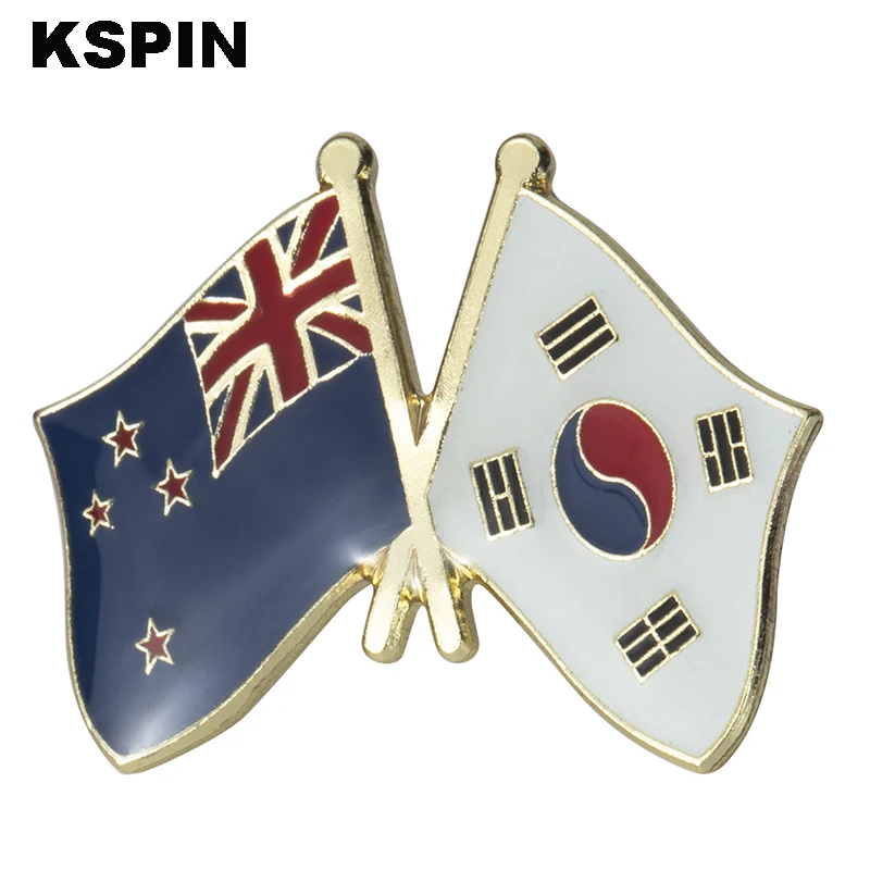 Рисунок 4 - Брошь в виде булавки на лацкан