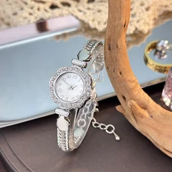 Elegant Diamond Flower Quartz Watch Bracelet (Silver)