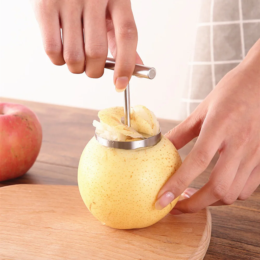 как вынуть сердцевину. приспособление для очистки сердцевины яблок. убирание сердцевины яблок. вырезать сердцевину яблока. удалитель сердцевины у яблок.