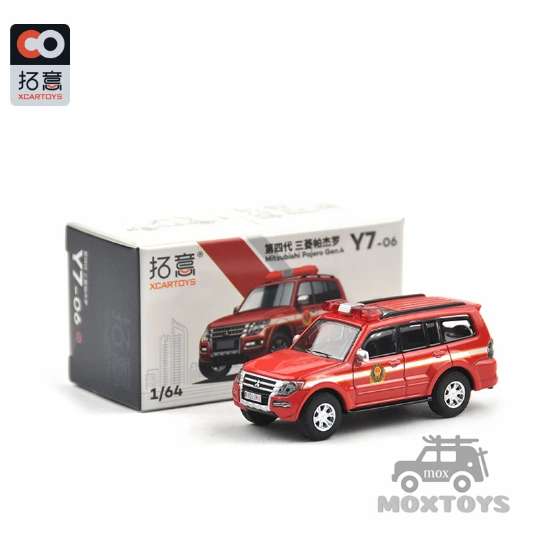 

XCarToys 1:64 Pajero Gen.4 Fire vehicle red Diecast Model Car