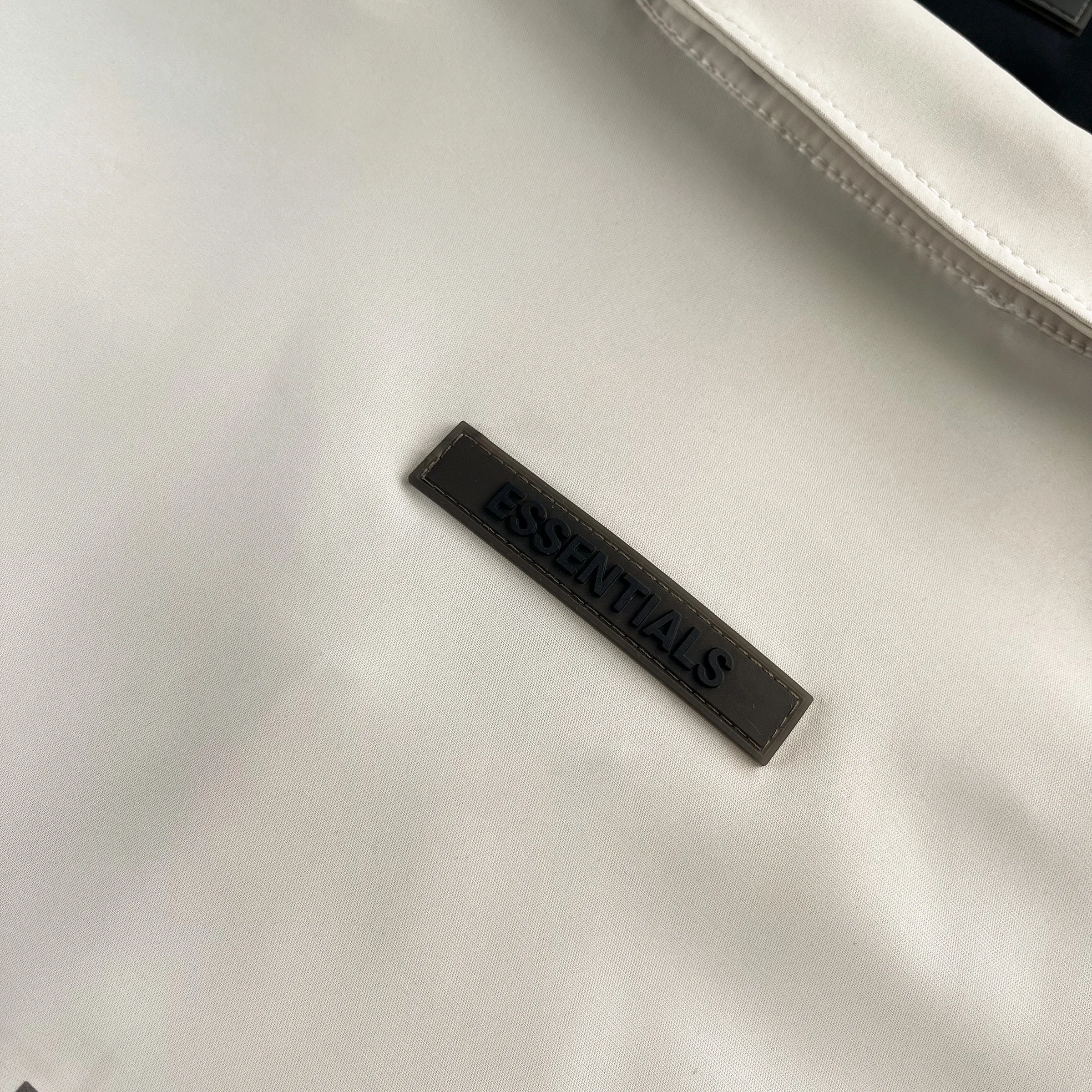 Рисунок 3 - Куртка тканая блестящая большого