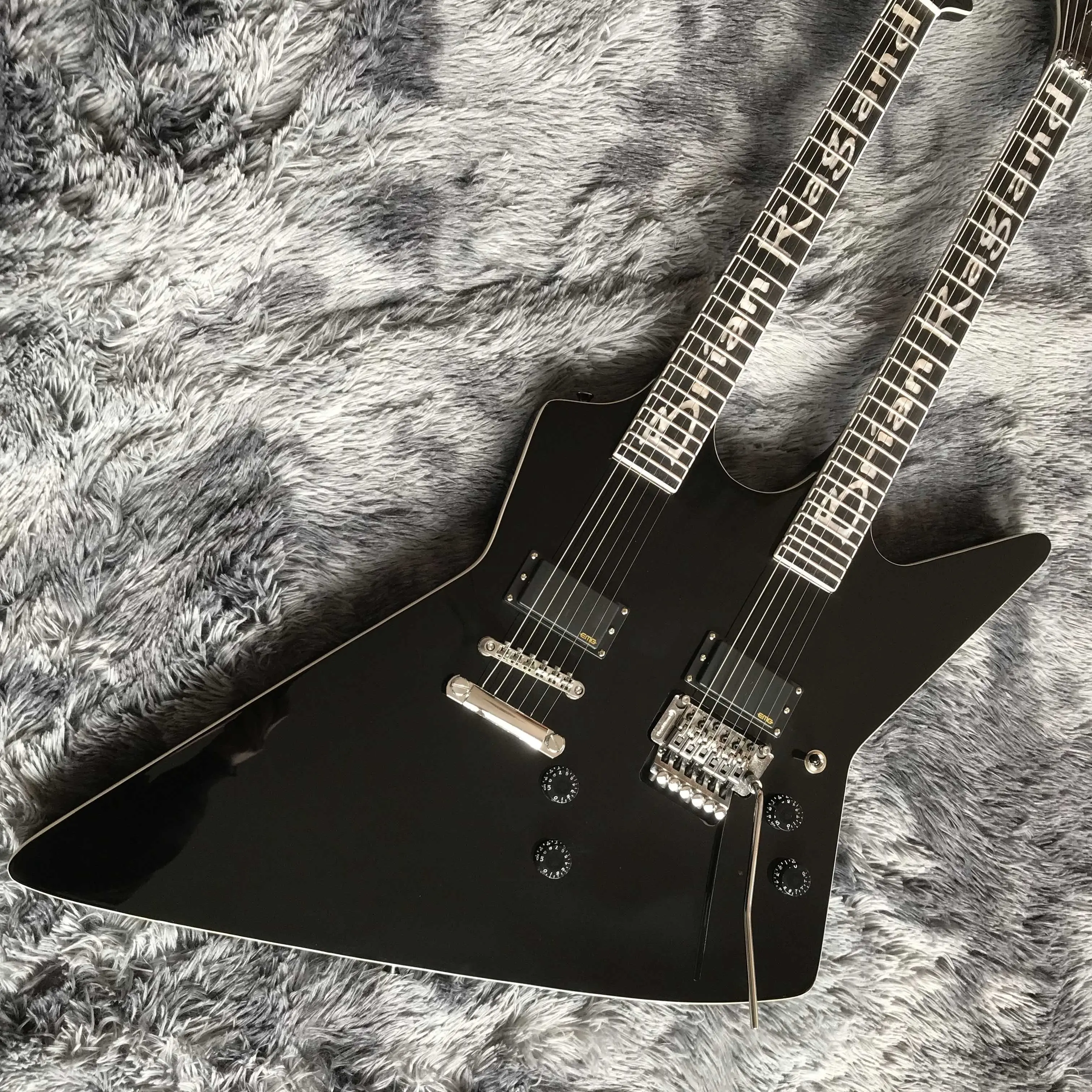 

Free shipping,black, Two-headed guitar,special-shaped, electric guitar,2022 new pop, high-end custom,fashion