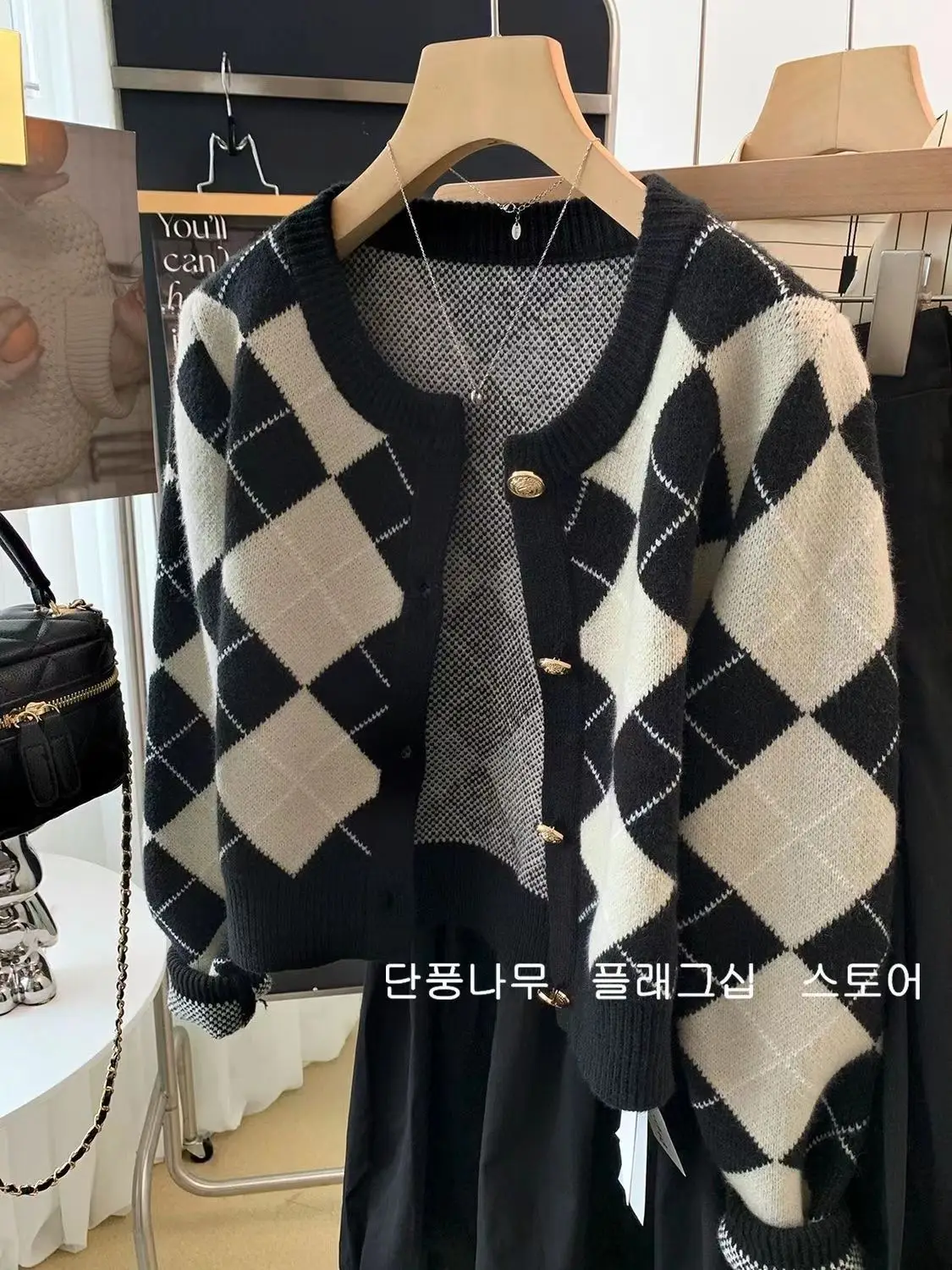 

Retro Women Argyle Knitted Cardigan Sweaters Casual Loose Button Coat Elegan Korean Chic Short Sweater U607