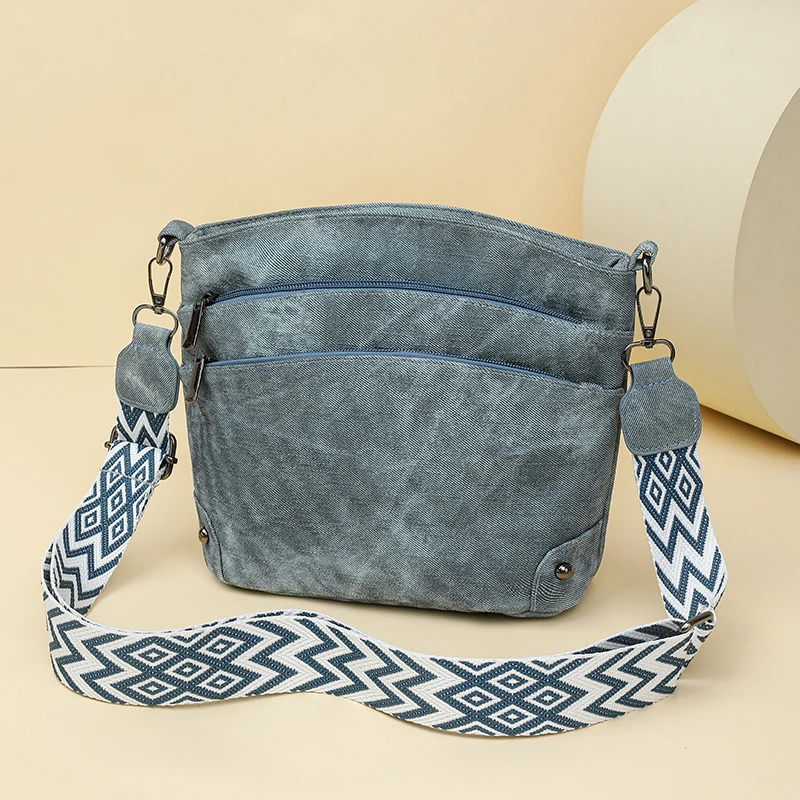 Women's single shoulder crossbody bag, made of high-quality materials, with a spacious interior that meets daily travel needs; S