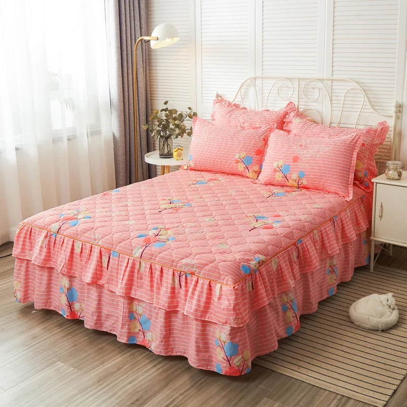 

3PCS Thick Quilted Bed Skirt Korean Princess Style Bedspread Soft Skin-friendly Dust-proof Non-slip Mattress Protective Cover