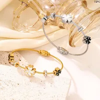 A Fashionable Jewelry Cross-border four-leaf flower original stainless steel wire rope bracelet magnetic suction bracelet fashio 2