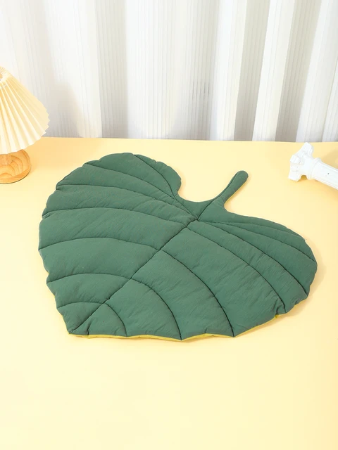 Cat Mattress Leaf Shape Cat Nest Cat and Dog Double-Sided Available Floor Mat Cover Pad Warm and Comfortable Cartoon Cat Bed Ind 4