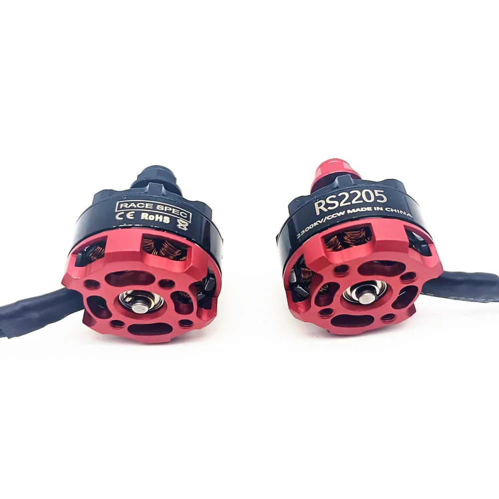 ESC 30A pour drone RC, connecté à un moteur brushless, câbles de puissance visibles