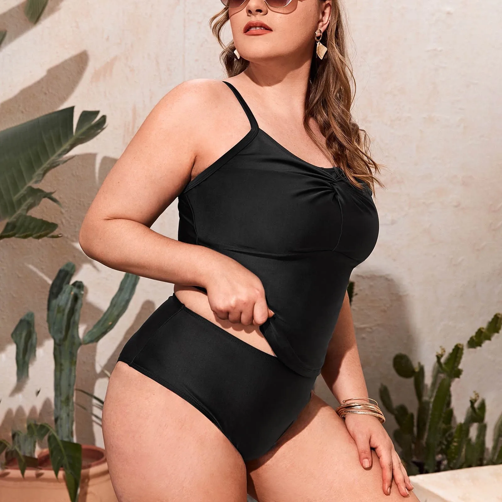 Рисунок 4 - Женские купальники больших размеров