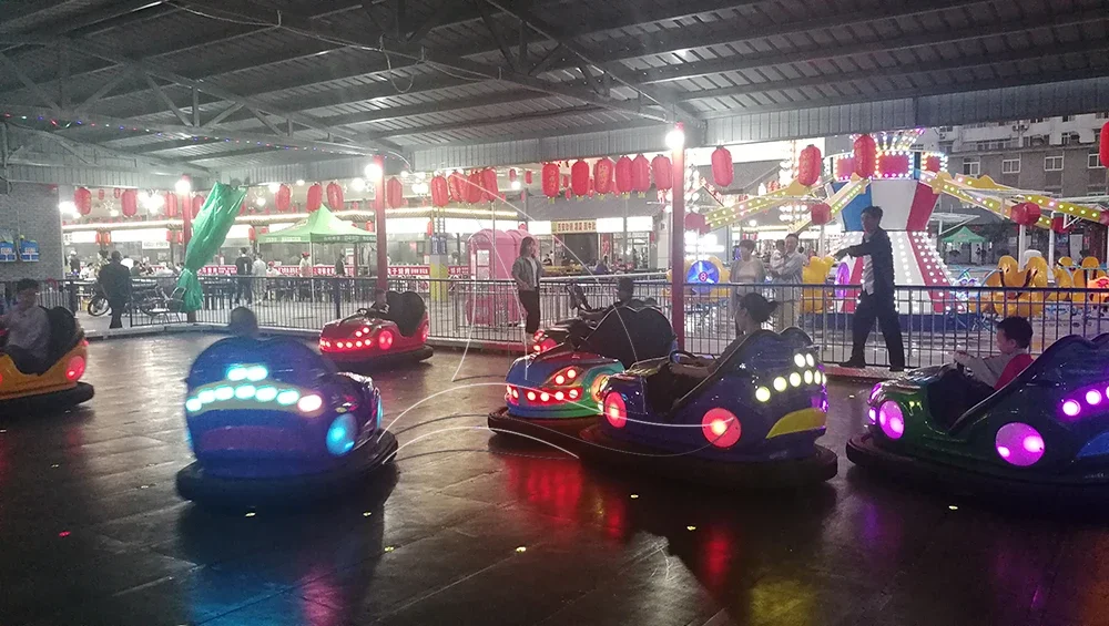 Amusement park equipment bumper cars two seats battery bumper car electric car for kids and adult
