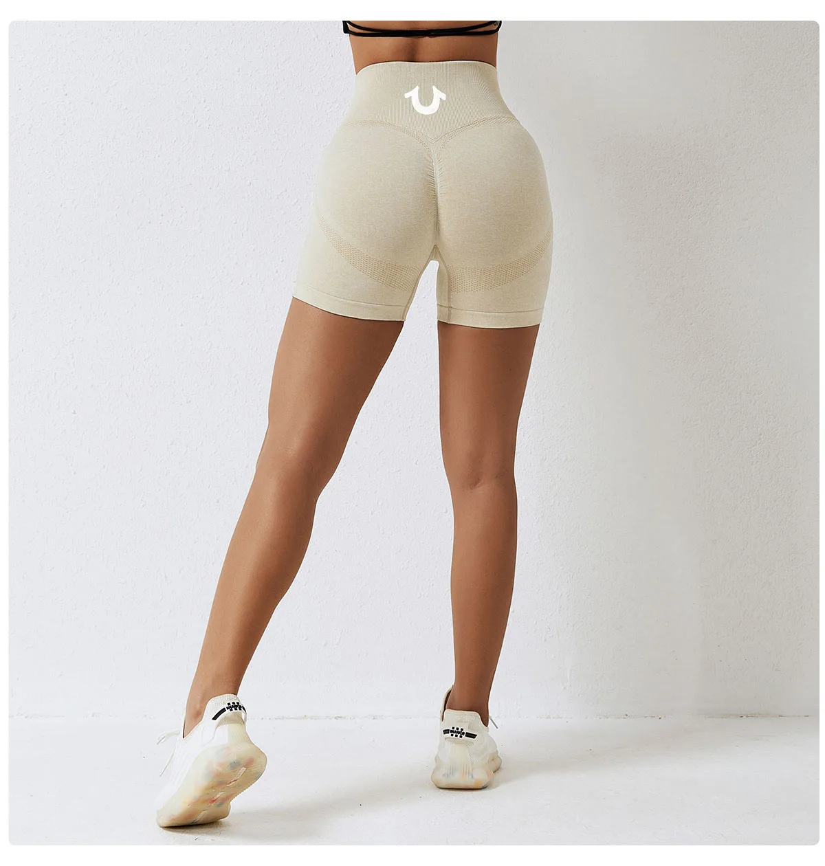 Hip Lift Fitness Three-quarter Pants Tight Running Cycling Sports Shorts Women's Summer Seamless Yoga Shorts Peach