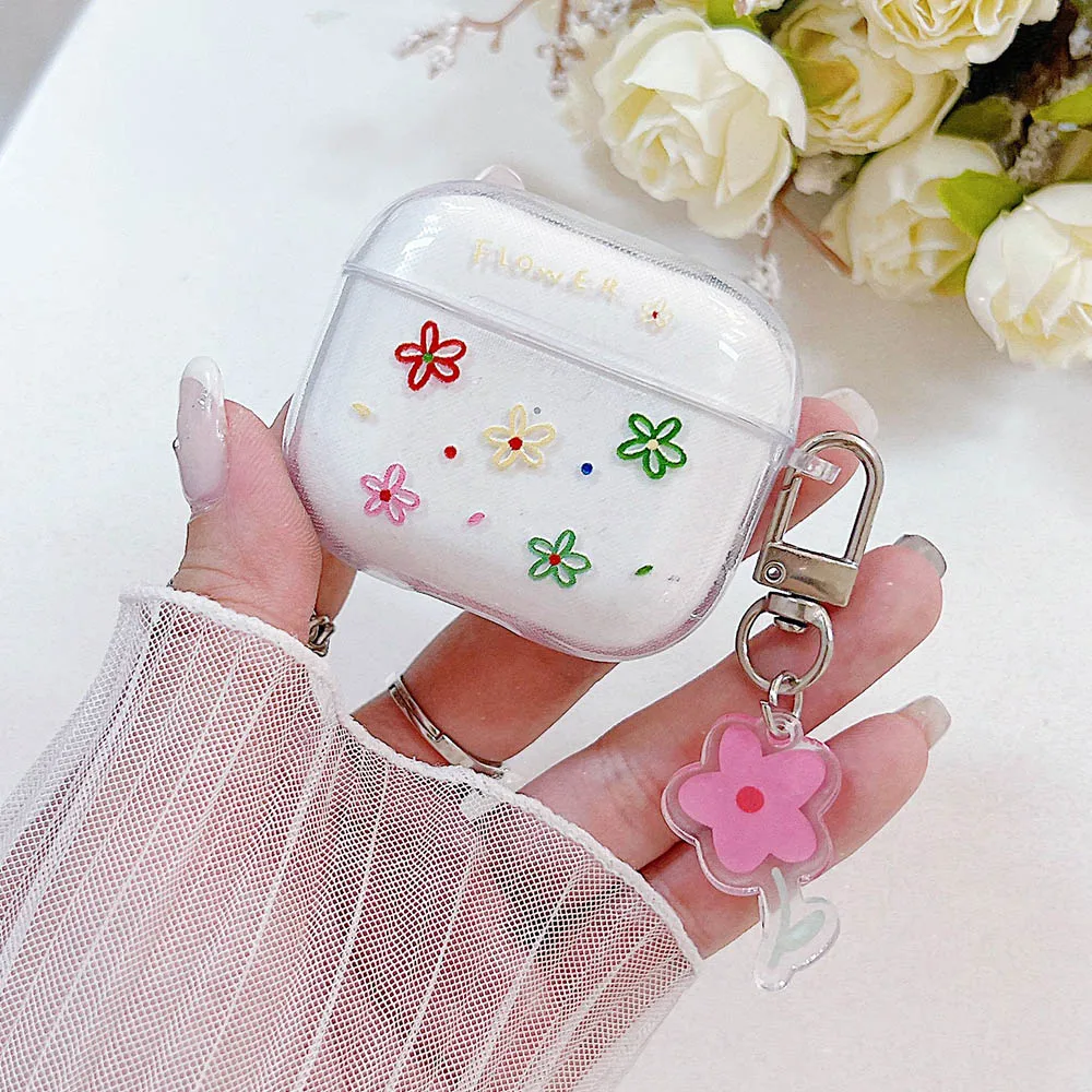 AIIEKZ Coque Gravée à Fleurs Compatible Avec AirPods 4 2024, Coque En Silicone Souple Pour AirPods 4e Génération, Avec Porte-clés Fleur, Mousqueton Et Kit De Nettoyage Pour Filles Et Femmes (noir