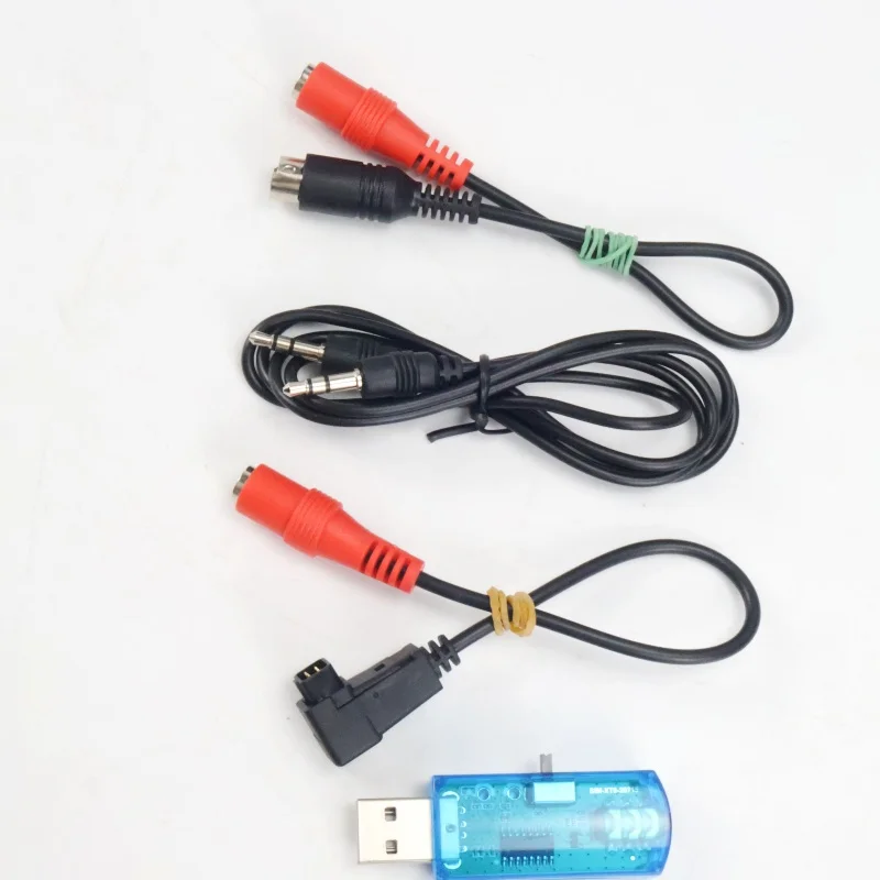 Pack du drone UDI RC U845 Pro avec télécommande et accessoires, achetez le simulateur de vol RC pour une prise en main rapide.