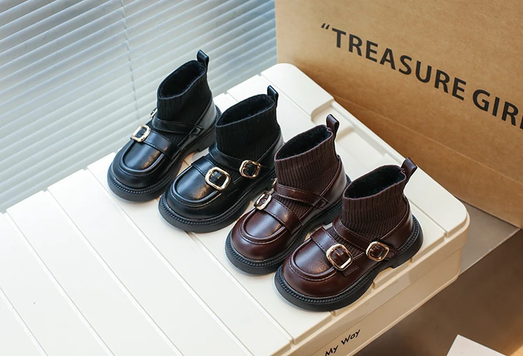 2024 Autunno Inverno Nuovo Bambini Corto Ragazze Moda Casual Soc Stivali Principessa Bambini Tendenza Scarpe in Pelle Nero Versatile_voghion.com