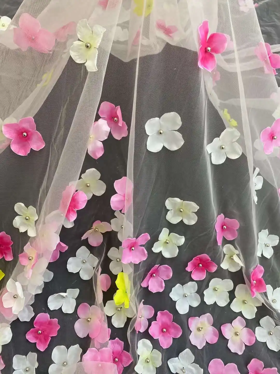 

Популярная коллекция 2024 года, многоцветная французская Тюлевая сетка с 3D цветочной вышивкой, африканская кружевная ткань для свадеб, вечерние платья