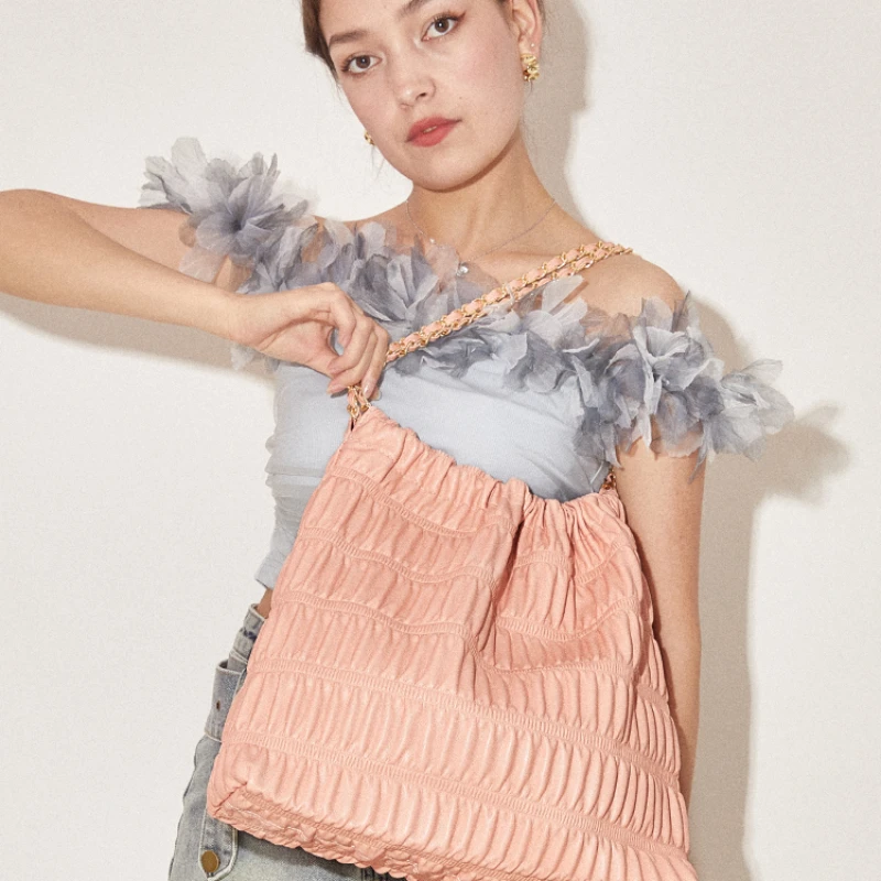 

2023 New Fashion Large-capacity Women's Bag Novel Design Simple Atmosphere Shoulder Bag Personality Fashion Handbag Women's Bag