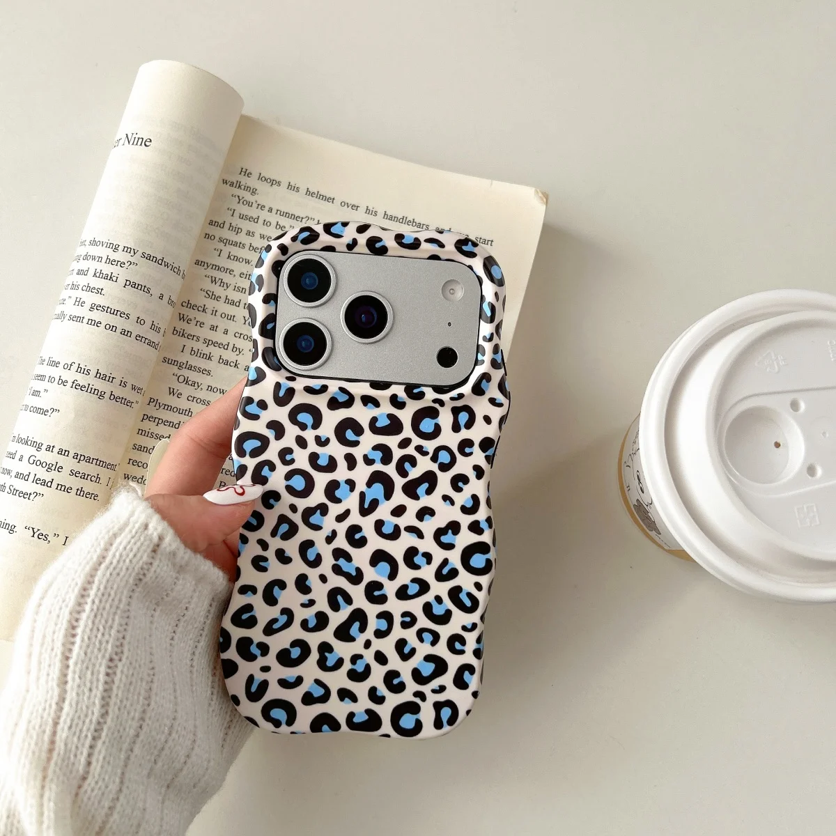 Leopard Print Wave Edge Shockproof Phone Case - Stylish and Durable Hard Cover