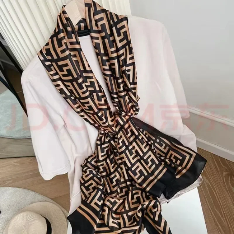 Рисунок 6 - Роскошный брендовый женский хиджаб