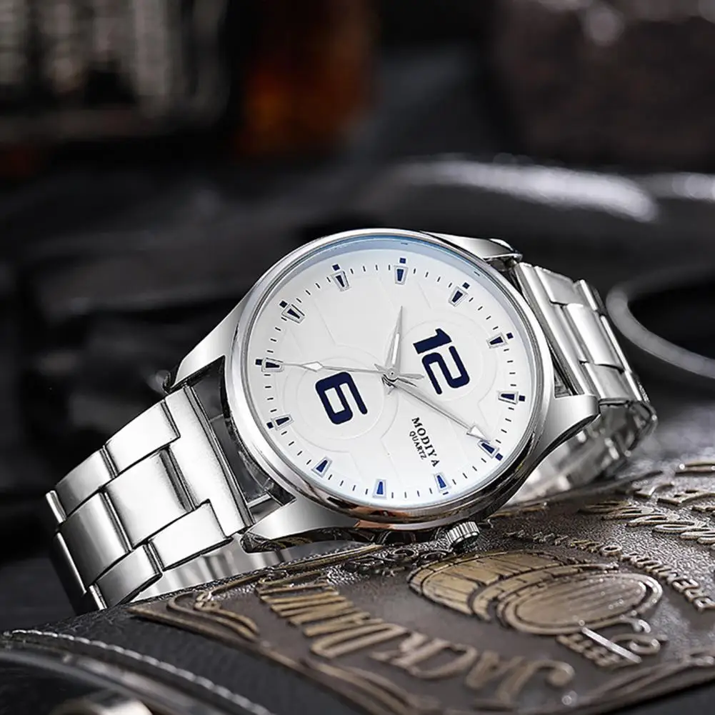 

Sophisticated Men Watch Elegant Men's Quartz Watch with Round Dial Formal Business Style Scratch Resistant Surface for Commute