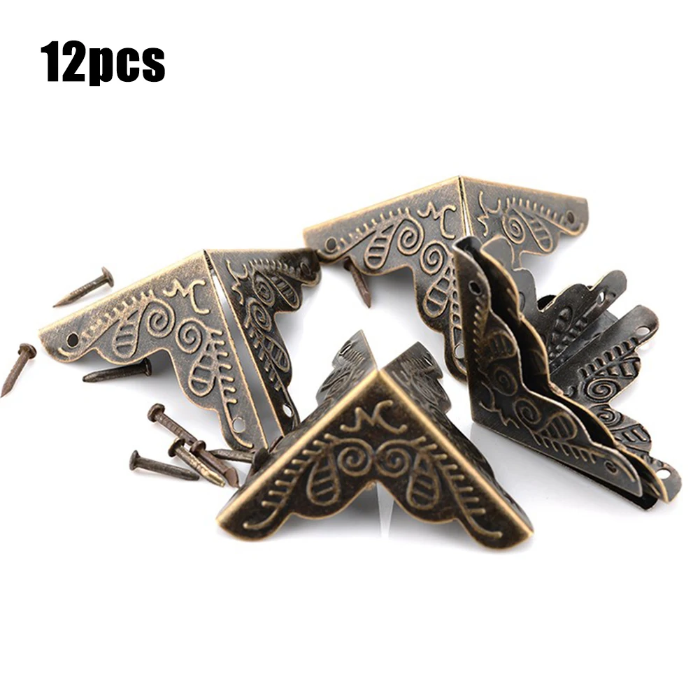 12 Stück Aufbewahrungskoffer-Box-Eckenklammern, 3,6 cm x 2,4 cm, für Möbel, dekorativer dreieckiger Rattan-Eckenschutz mit geschnitztem Eckenschutz – Detail 12