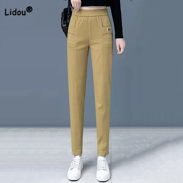 Trousers, Women's clothing