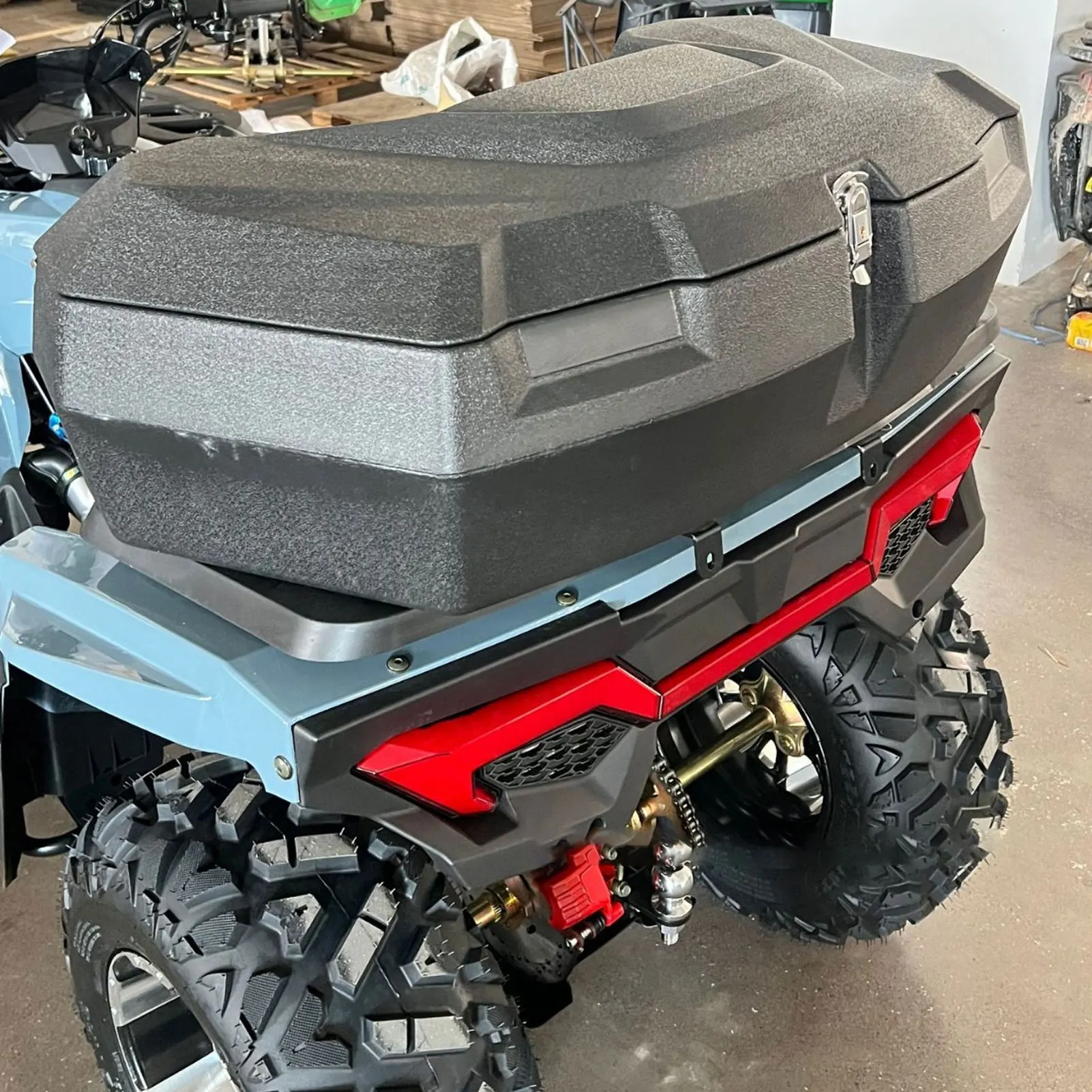ATV Rear Rack Cargo Box ATV Rear Storage Box 98L Capacity Rain Proof ATV Rear Rack Cargo Box with Padded Backrest and Lock UTV