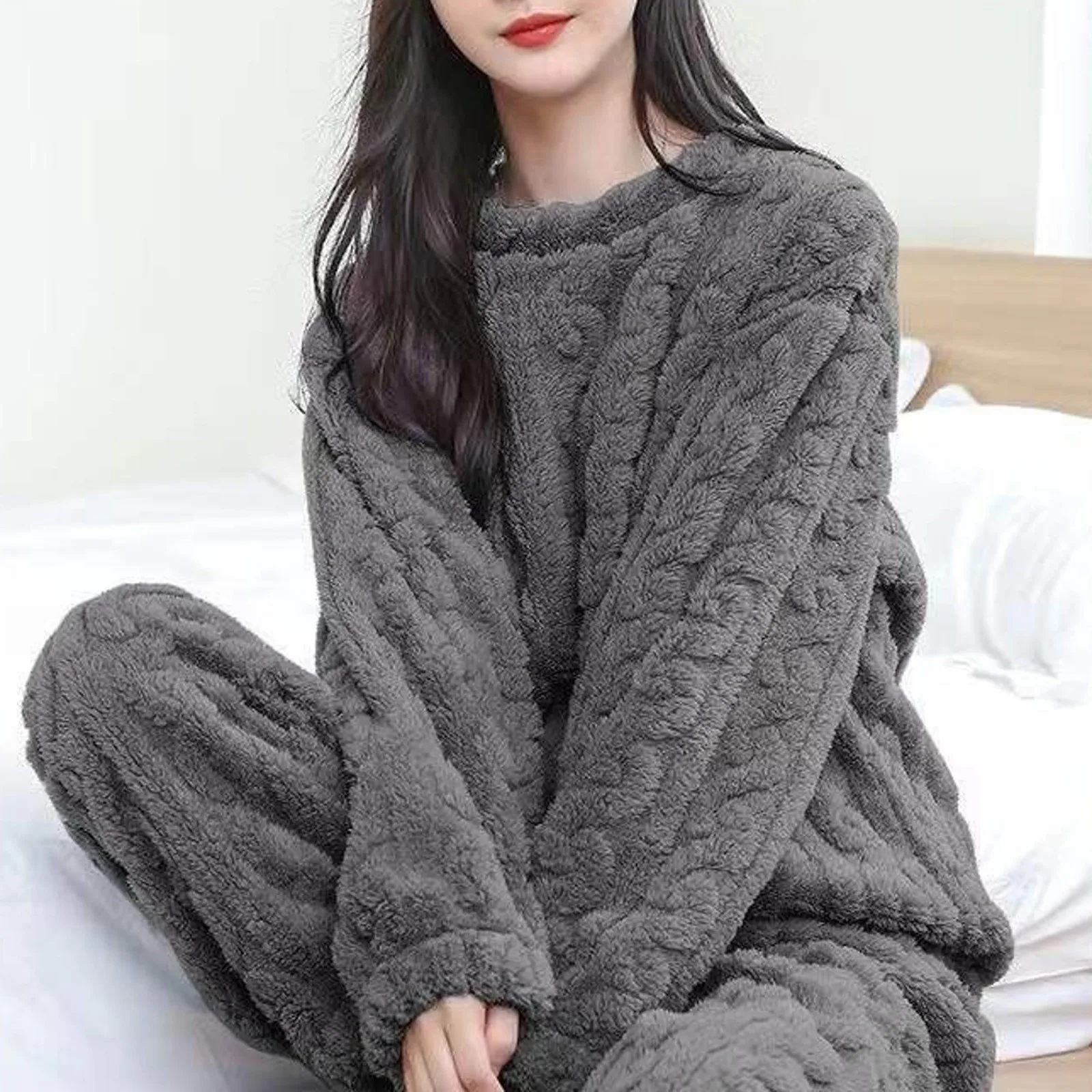 

Зимняя теплая Пижама для женщин, женская одежда для сна из мягкого флиса кораллового цвета, флисовый комплект из 2 предметов, пуловеры + брюки