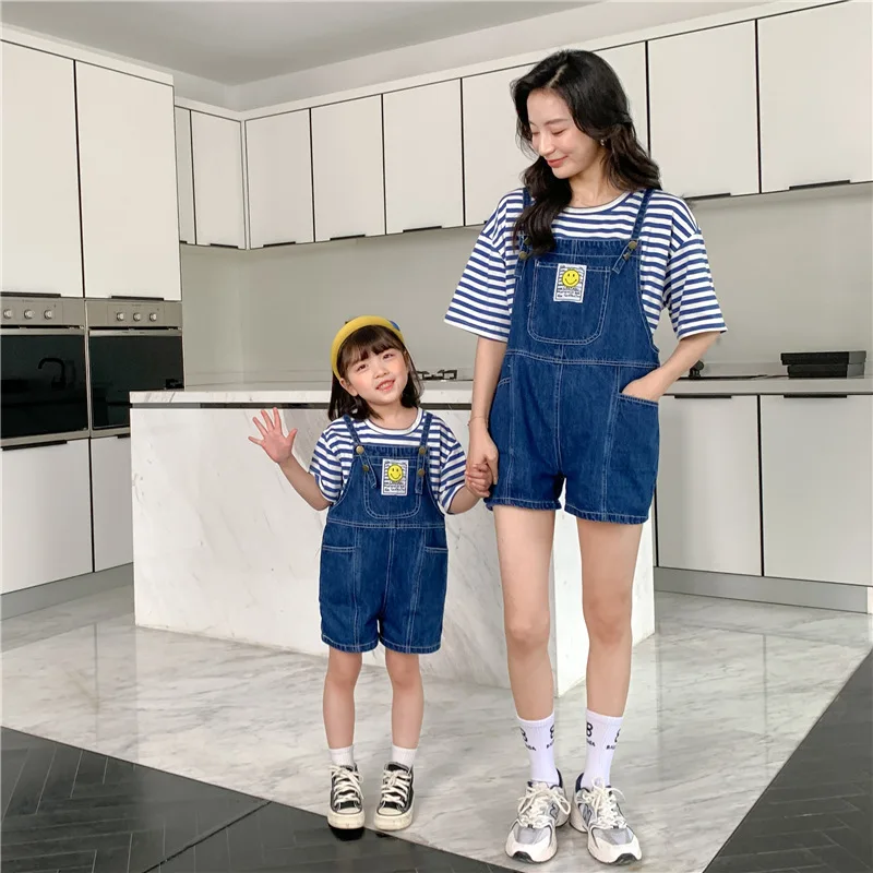 2022 Family Matching Outfits Summer New Mom And Daughter Set Daddy Son Short Sleeve t Shirt Parent-Child Denim Clothes Kids Jean