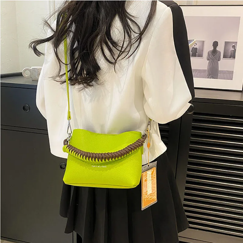 

Personality Originality Weave Handle Crossbody Bags Solid Color Leather Buns Mother Single Shoulder Bags for Women Bucket Bag