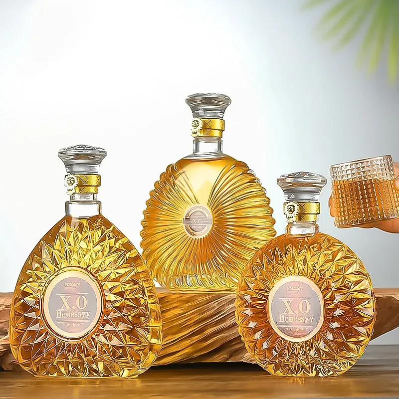 Description Picture 5 of itemWhiskey Decanter for Liquor, Scotch Bourbon, Airtight Stopper, Lead Free, Luxury Barware, 750ml