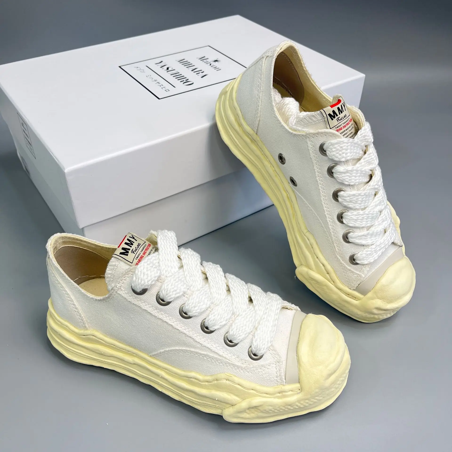 

Новая растворенная обувь 2024, модные открытые холщовые туфли с улыбающимся рисунком, унисекс спортивные туфли на толстой подошве для досуга, обувь для пар