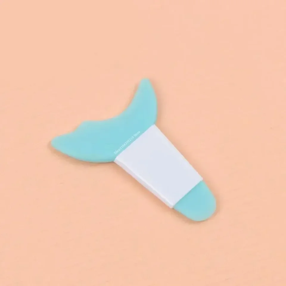 Reusable Silicone Eyeliner and Lipstick Stencil Tool