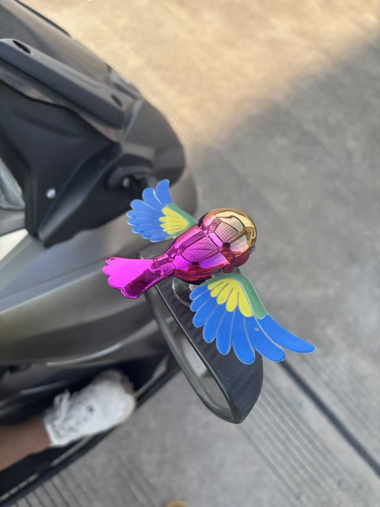 Simulation Flying Bird Helmet Accessory For Motorcycle Riders_voghion.com