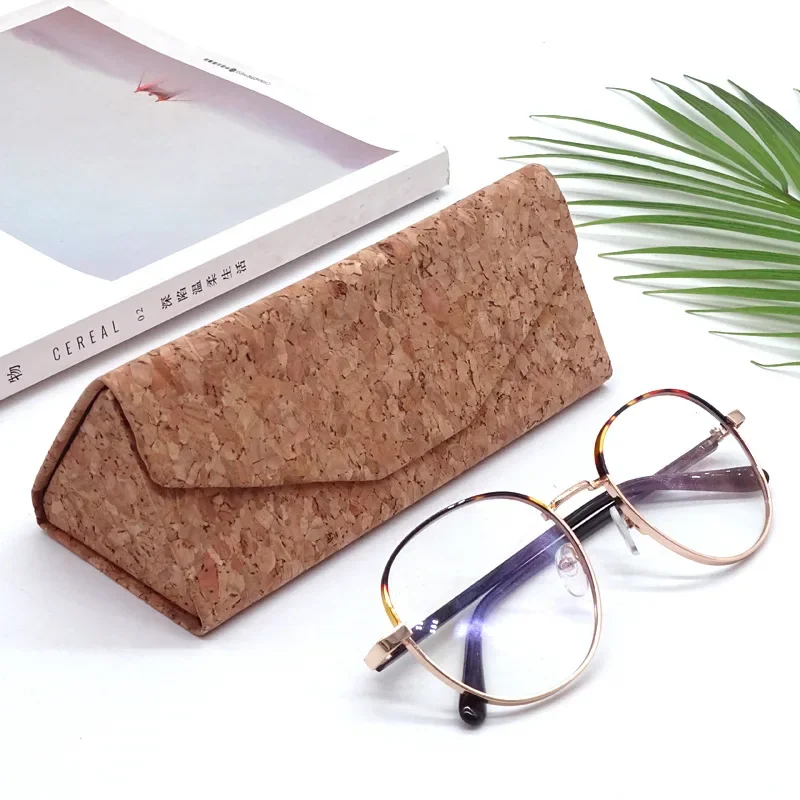 

Natural Cork Eyeglasses Box Foldable Wooden Eyewear Storage Cases Presbyopic Sunglasses Triangle Folding Glasses Box Wholesale