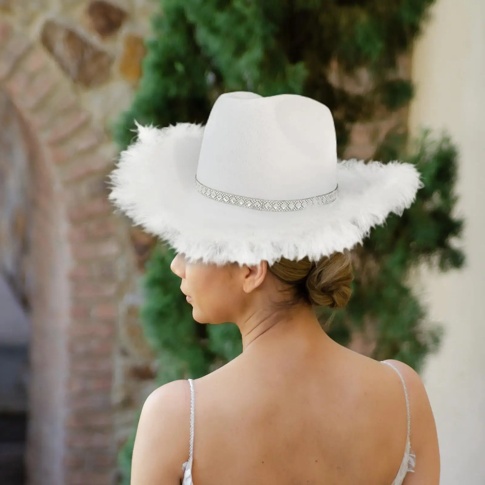 Western Decor Cowgirl Costume White Cowboy Hat Men Feather Crystal Beaded Fedoras Outdoor Wide Brim Sun Hats
