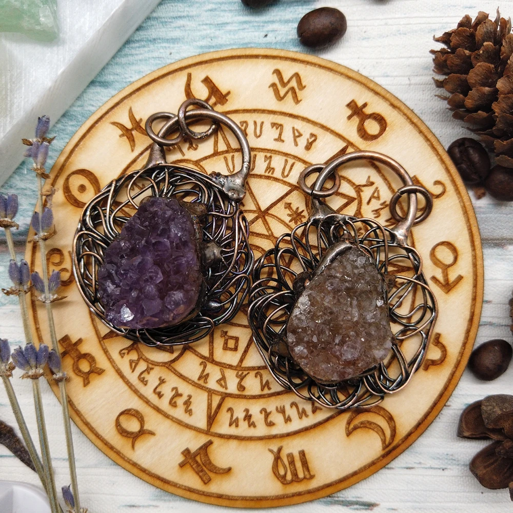 

Natural Rough Amethyst Agate Stone Pendant Bronze Metal Wire Wrap Vintage Necklace Purple Crystal Quartz Healing Mascot Gemstone