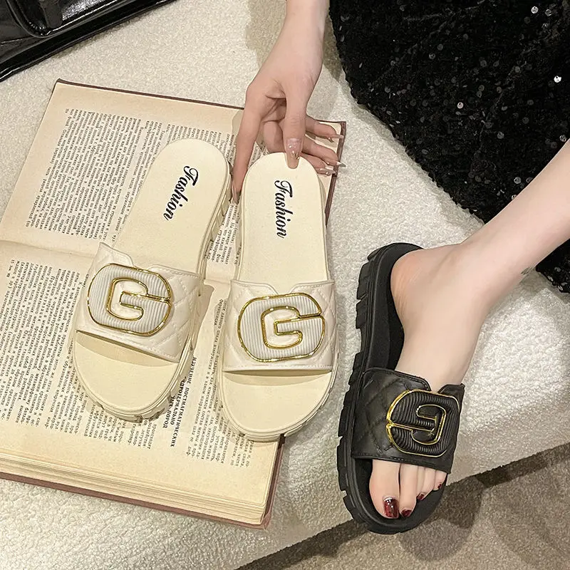 

New fashion women's slippers sandals flat bottom thick bottom tide summer non-slip soft bottom sandals and slippers women's shoe