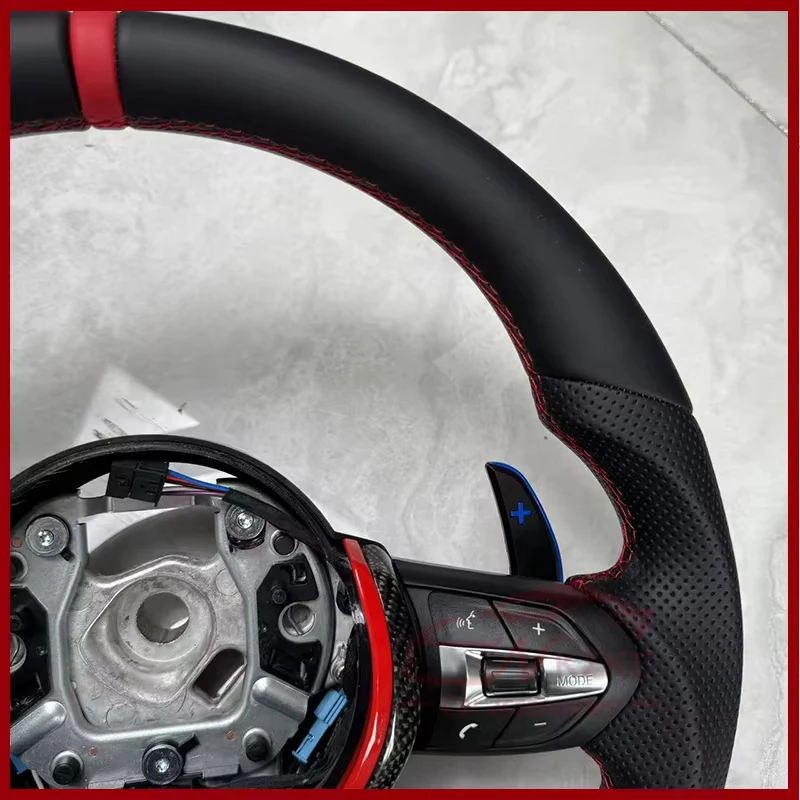 BMW F01 F06 F10 F11 F12 F20 F21 F22용 새로운 커스텀 스티어링 휠 액세서리 (레드 로고 및 듀얼톤 카본 파이버 프레임 포함)