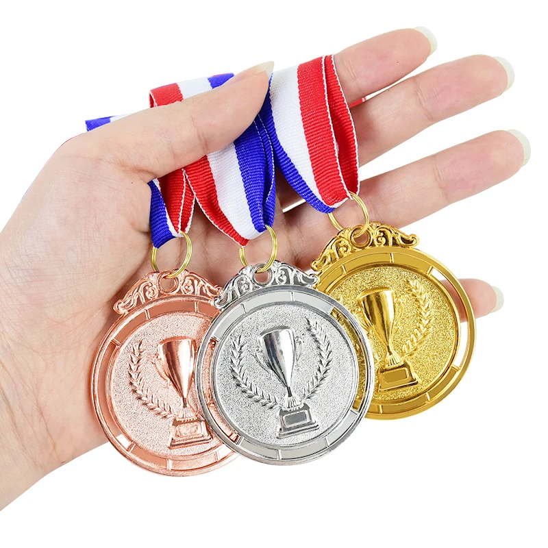Gli atleti cauloniesi vincitori di medaglie al campionato mondiale di arti marziali
