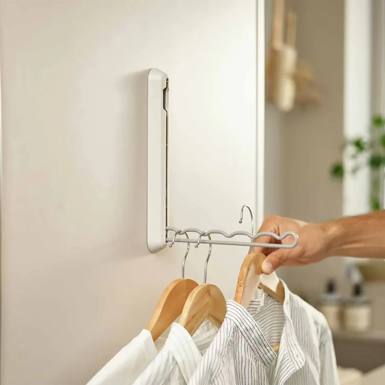 Folding Telescopic Clothes Hanger for Home Storage