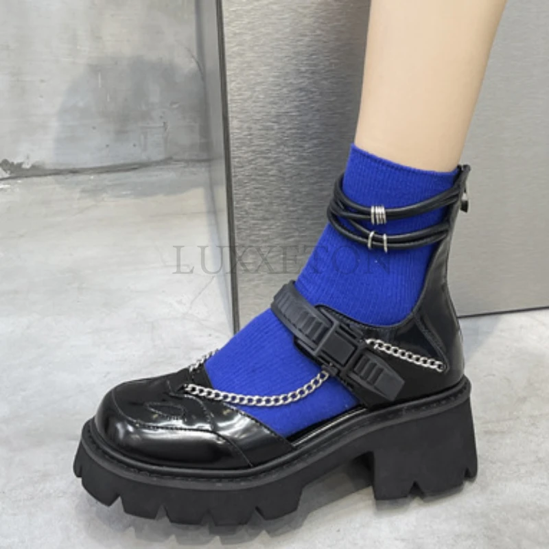 

Summer New Slim Thick High Heels Round Toe Cut Out Buckle Strap Platform Metal Chain Genuine Leather Women Rome Sandals