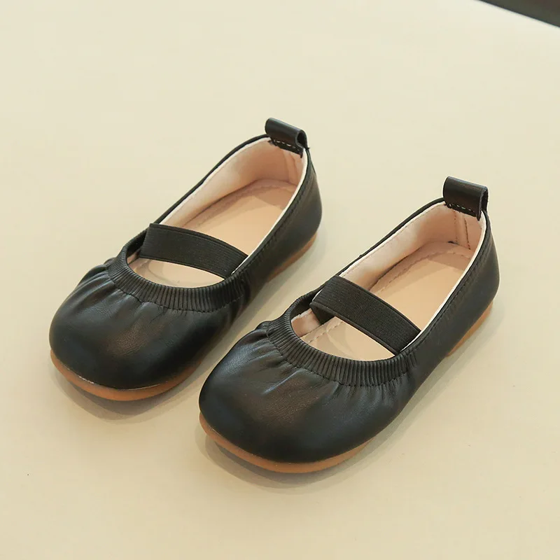 

Autumn New Girls' One Step Soft Sole Casual Bean Shoes Children's Fashion Lacquered Soft Sole Shallow Mouth Anti slip Flat Shoes