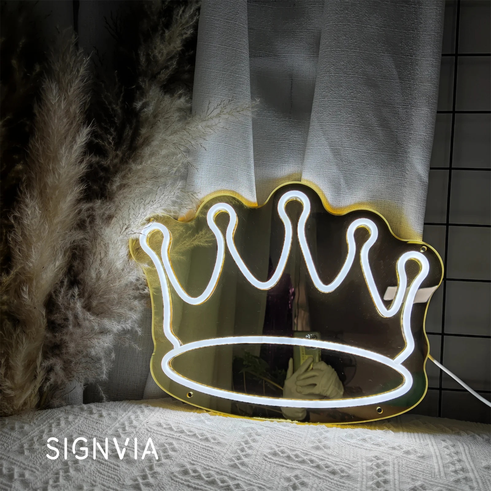 

Crown Neon Sign Kids Room Decor Gift for Kids Crown Neon Sign Led Birthday Party Bar Aesthetic Wall Decoration Neon Lamp Signs