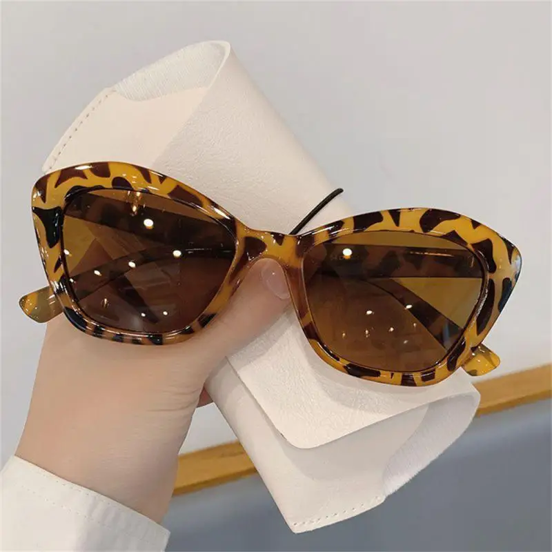 

Vintage Cat Eye Sunglasses ins Fashion Sunglasses Jelly Color Glasses Trend Polygon Women Female Sun Glasses 2024 Eyewear