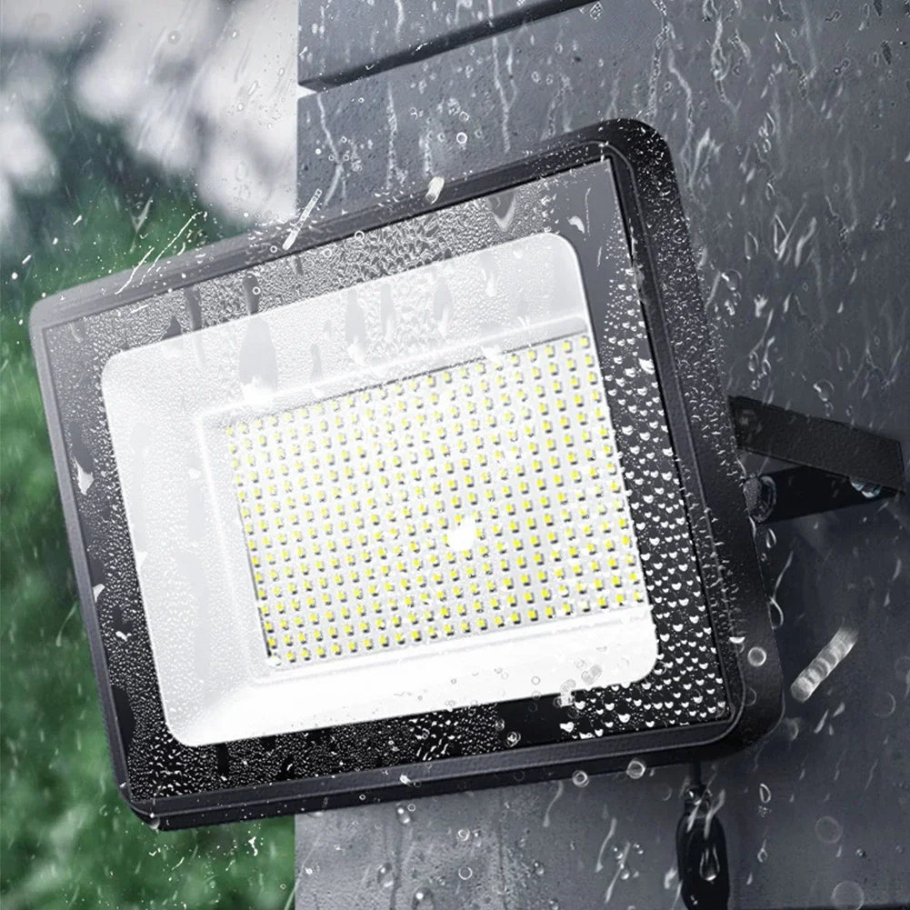 Description Picture 3 of itemAC 220V Led Flood Light 20W 30W 50W 100W Outdoor Floodlight Spotlight IP66 Waterproof Light Reflector Portable Led Lights