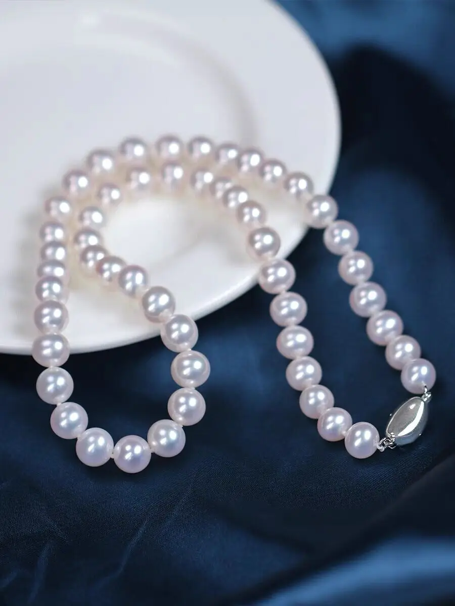 

Classic AAA 9-10mm South Sea Round White Pearl Necklace 18"925s