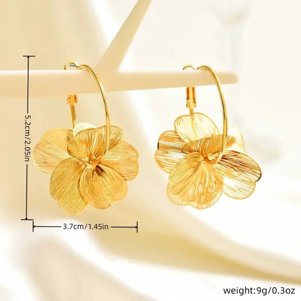 Exaggerate Golden Alloy Flower Big Hoop Earrings Personality Fashion Dangle Earring for Women Girls Ear Hook Metal Charm Jewelry