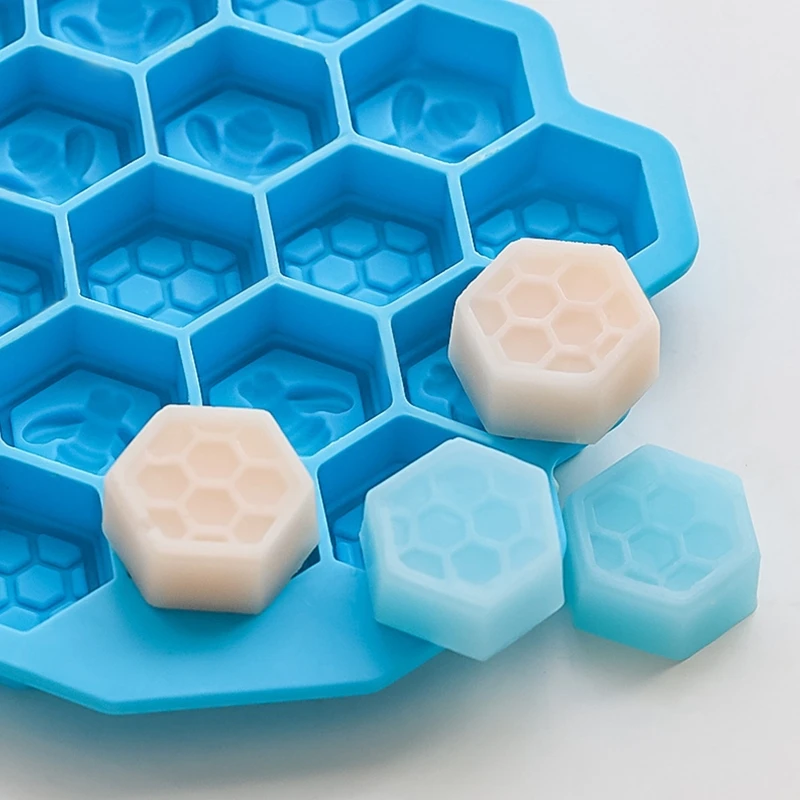 16 Cells Bee Honeycomb Shaped 3D Soap Molds Silicone Bee Hive Moulds for Homemade DIY Cake Mousse Jelly Candy Silicone Mold