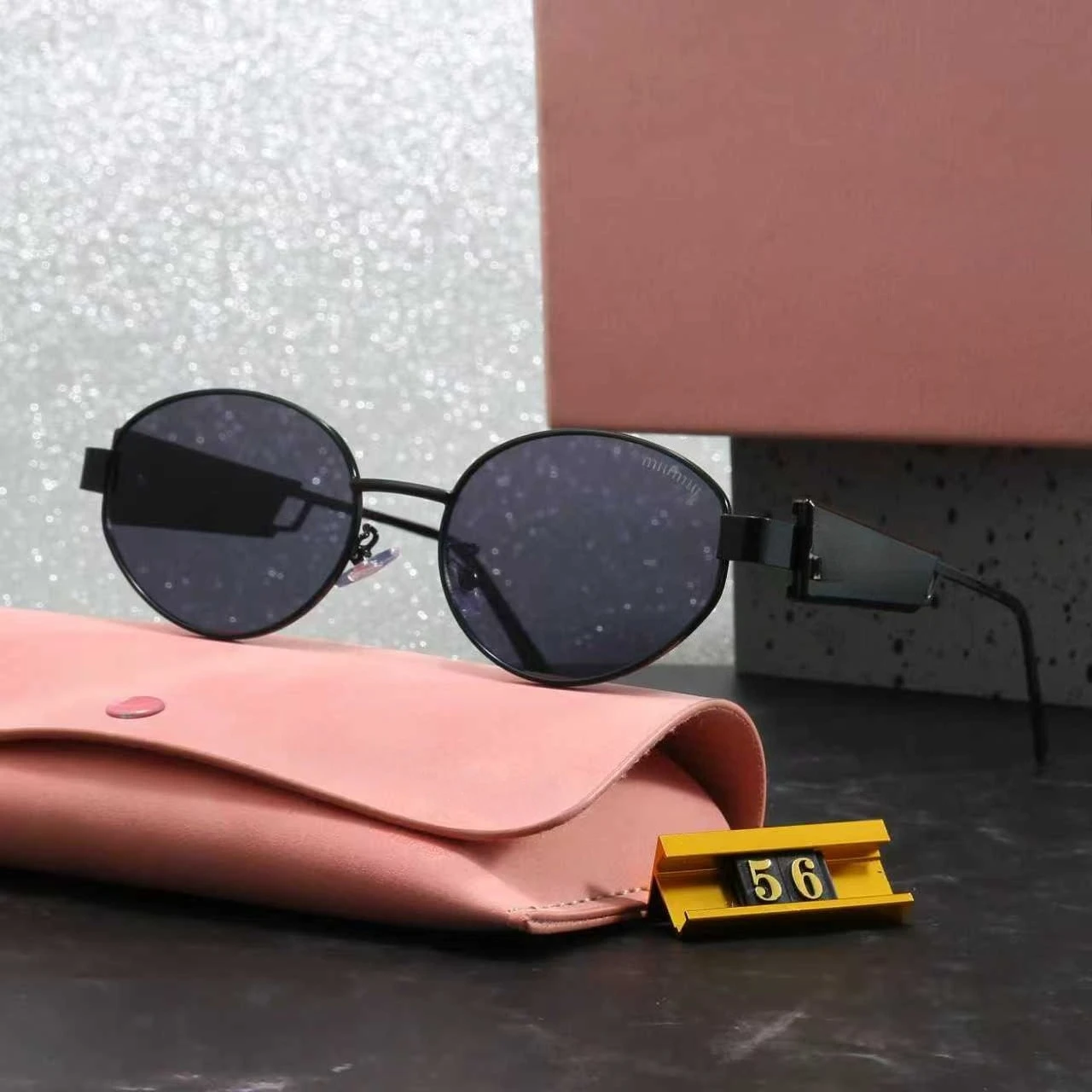 Ʈ������ Ĺ���� ���۶� ������ UV400 ��Ƽ�� ���� ������ ��Ʈ�� ��ũ �м� ���۶�